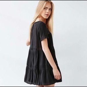 Black Alice & UO Eleonora Eyelet Dress